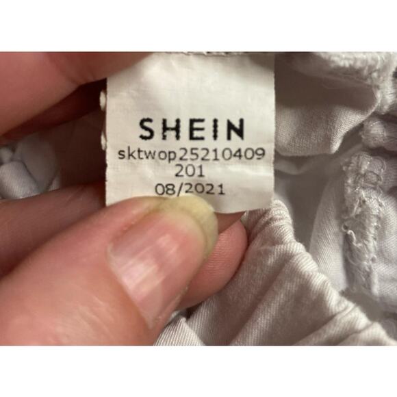 Minimalist White Cotton Shorts SHEIN Kids 120 (5–6 Years) - Picture 4 of 6